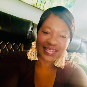 Meet your Posher, Paula